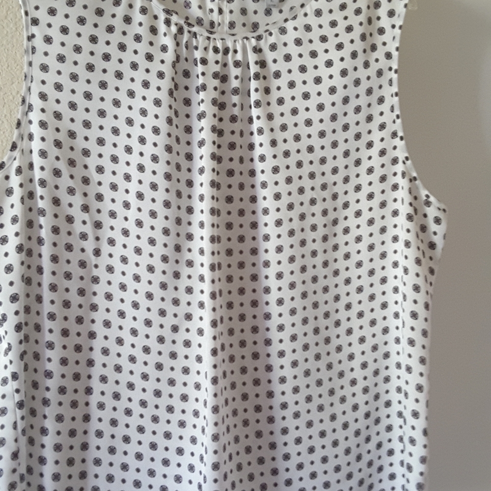 Tahari Silky Tank  EXC Cond